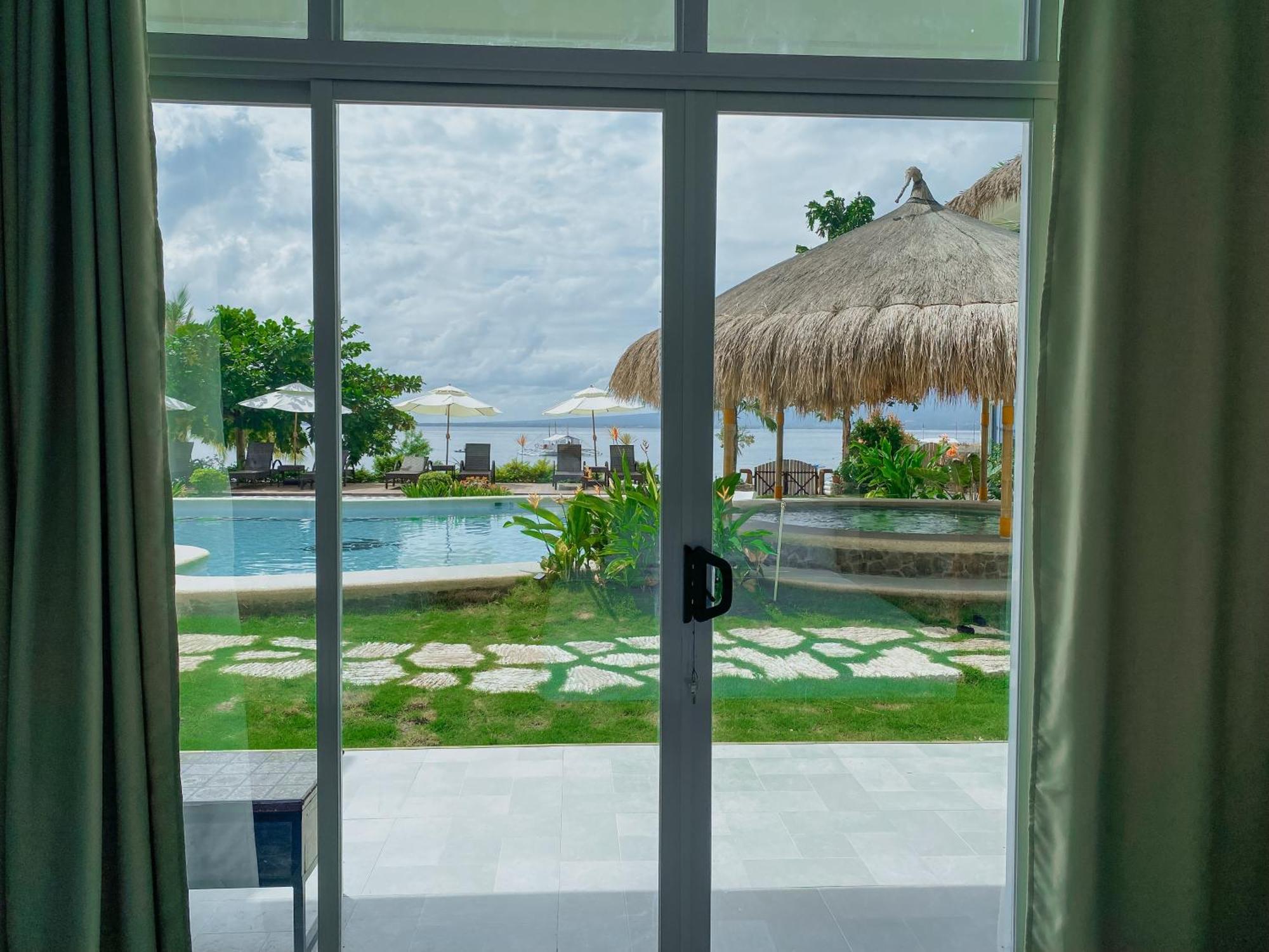 Avila'S Horizon Dive Resort Сантандер Екстер'єр фото
