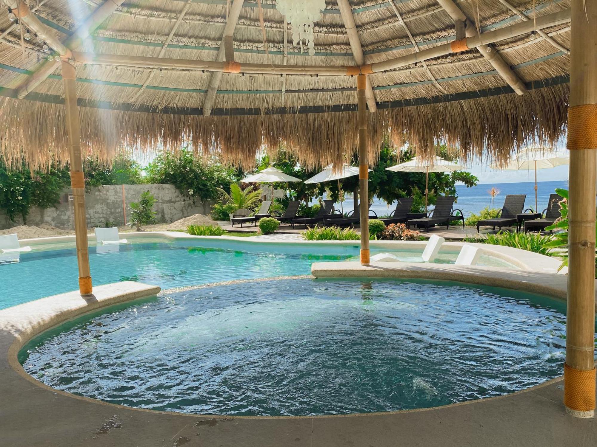 Avila'S Horizon Dive Resort Сантандер Екстер'єр фото